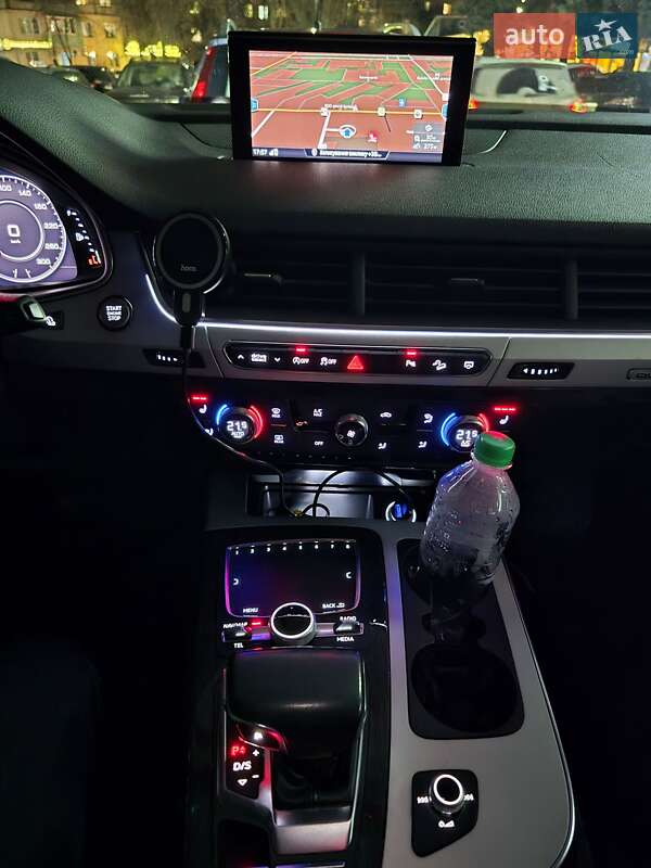 Внедорожник / Кроссовер Audi Q7 2017 в Виннице