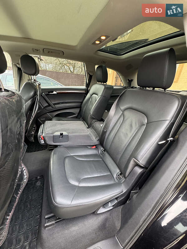 Позашляховик / Кросовер Audi Q7 2012 в Чернівцях