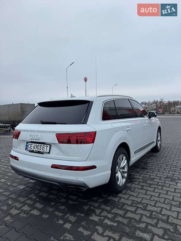 Позашляховик / Кросовер Audi Q7 2018 в Чернівцях