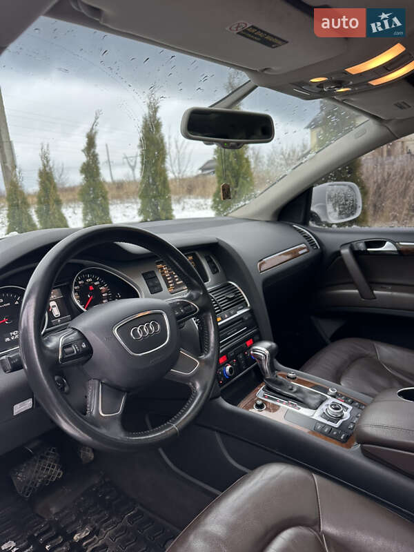 Позашляховик / Кросовер Audi Q7 2011 в Рівному