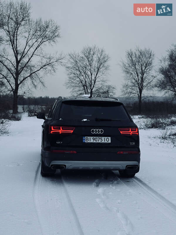 Внедорожник / Кроссовер Audi Q7 2018 в Горишних Плавнях