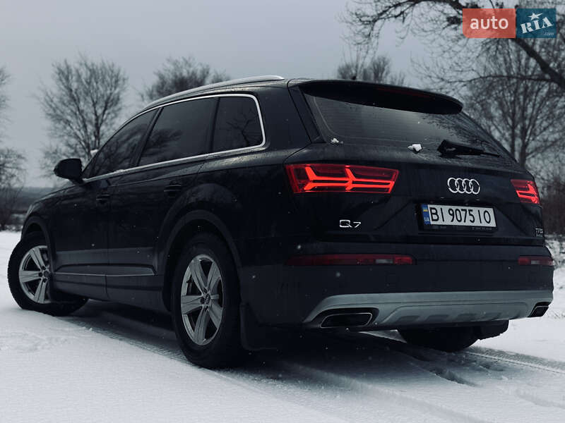 Внедорожник / Кроссовер Audi Q7 2018 в Горишних Плавнях