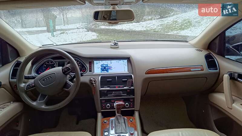 Позашляховик / Кросовер Audi Q7 2014 в Рівному