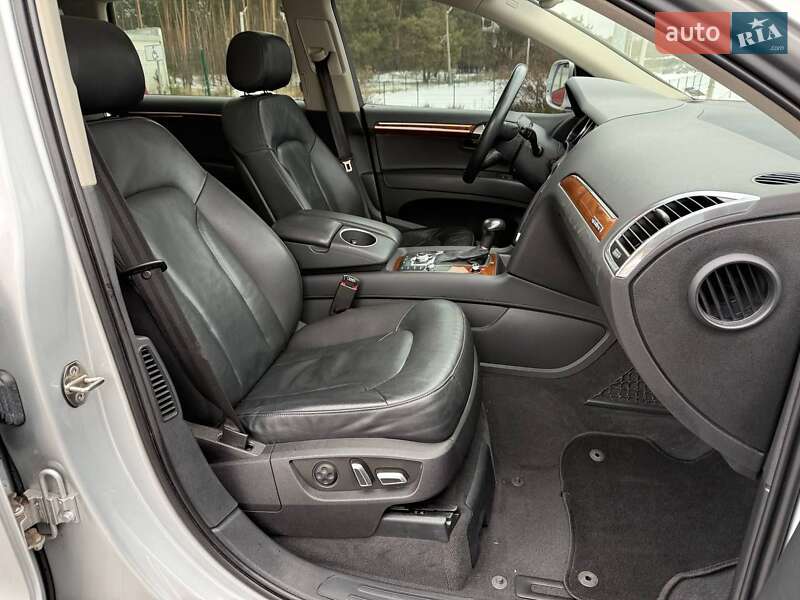 Позашляховик / Кросовер Audi Q7 2015 в Києві фото 25 Позашляховик / Кросовер Audi Q7 2015 в Києві