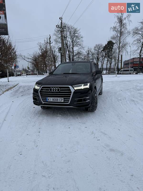 Внедорожник / Кроссовер Audi Q7 2018 в Киеве