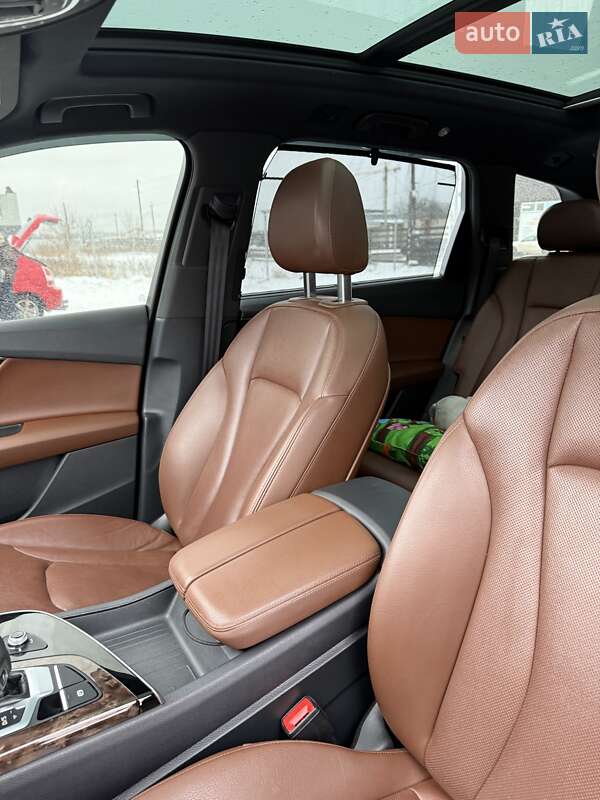 Внедорожник / Кроссовер Audi Q7 2018 в Киеве