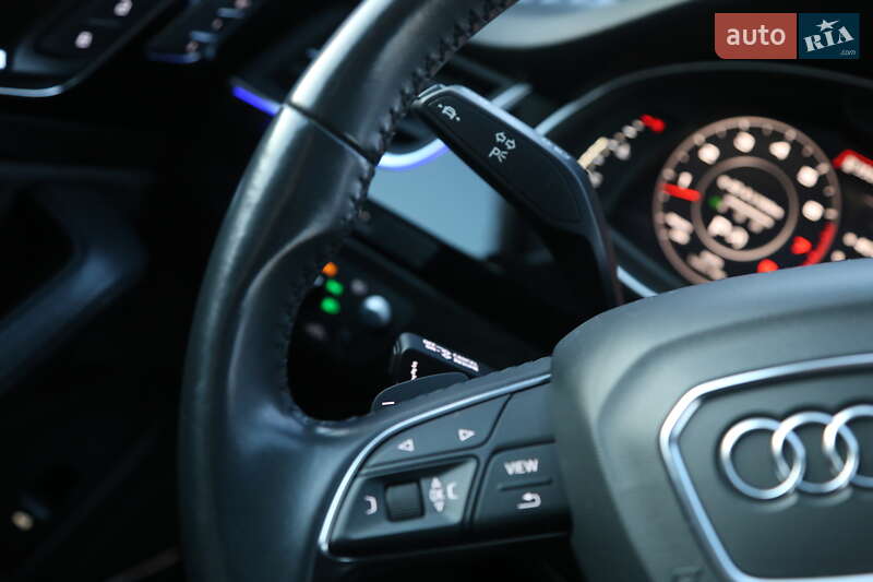 Позашляховик / Кросовер Audi Q7 2018 в Києві фото 26 Позашляховик / Кросовер Audi Q7 2018 в Києві