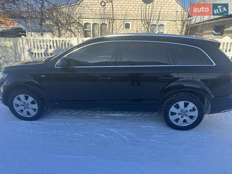 Позашляховик / Кросовер Audi Q7 2011 в Житомирі