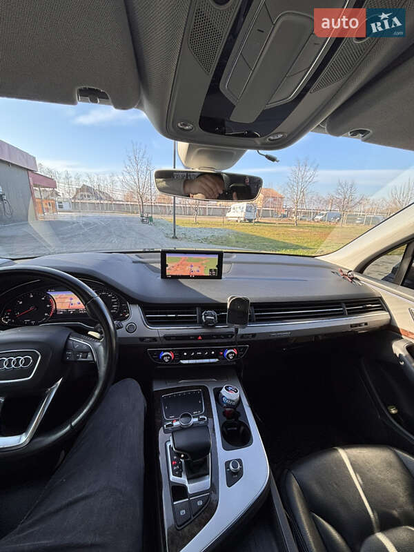 Внедорожник / Кроссовер Audi Q7 2015 в Виноградове