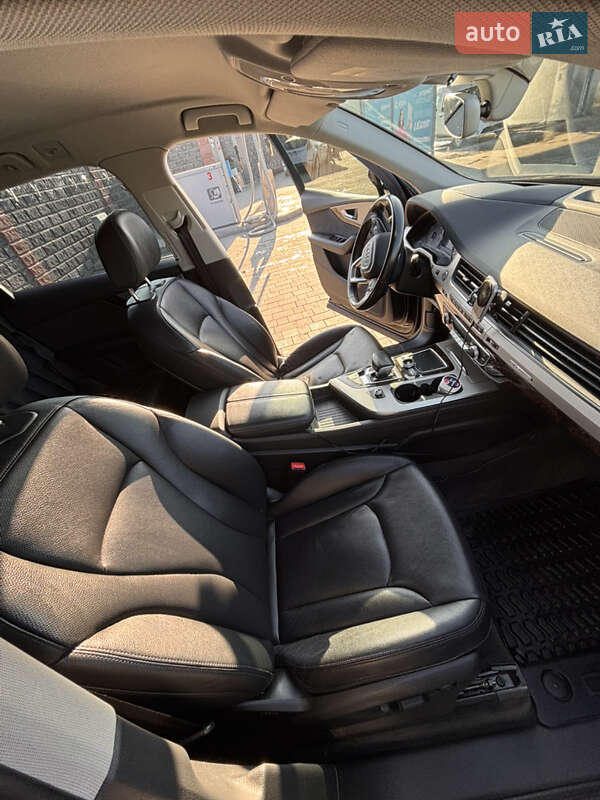 Внедорожник / Кроссовер Audi Q7 2015 в Виноградове
