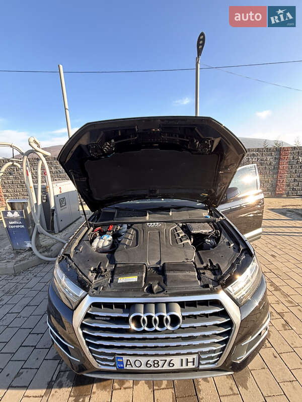 Внедорожник / Кроссовер Audi Q7 2015 в Виноградове