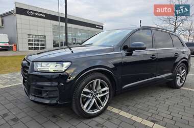 Внедорожник / Кроссовер Audi Q7 2017 в Мукачево