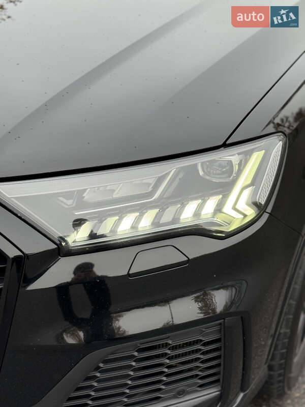 Внедорожник / Кроссовер Audi Q7 2020 в Днепре