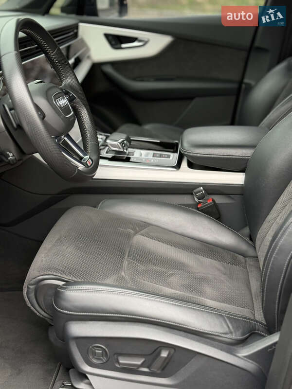 Внедорожник / Кроссовер Audi Q7 2020 в Днепре