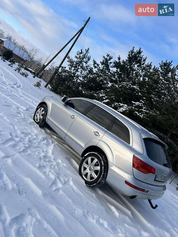 Позашляховик / Кросовер Audi Q7 2006 в Полтаві