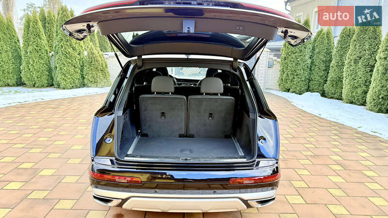 Внедорожник / Кроссовер Audi Q7 2019 в Черновцах