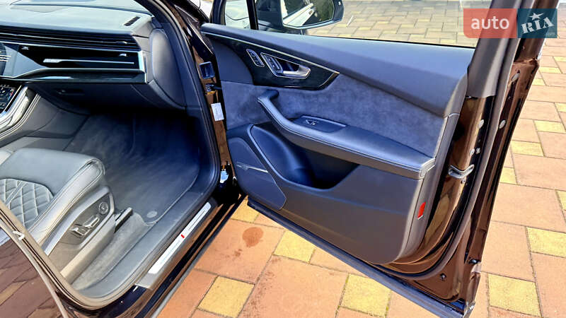 Внедорожник / Кроссовер Audi Q7 2019 в Черновцах