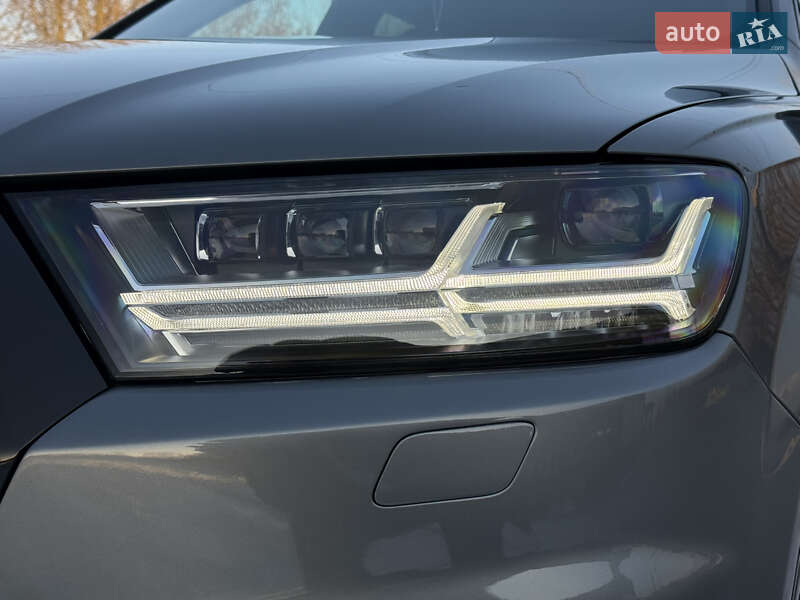 Позашляховик / Кросовер Audi Q7 2017 в Бердичеві