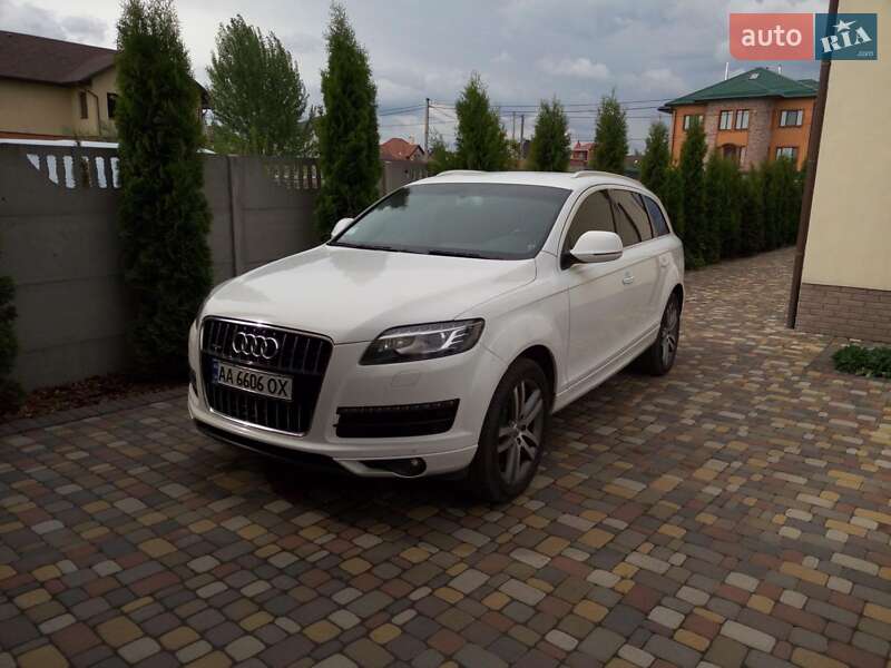 Позашляховик / Кросовер Audi Q7 2010 в Києві