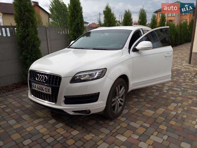 Позашляховик / Кросовер Audi Q7 2010 в Києві