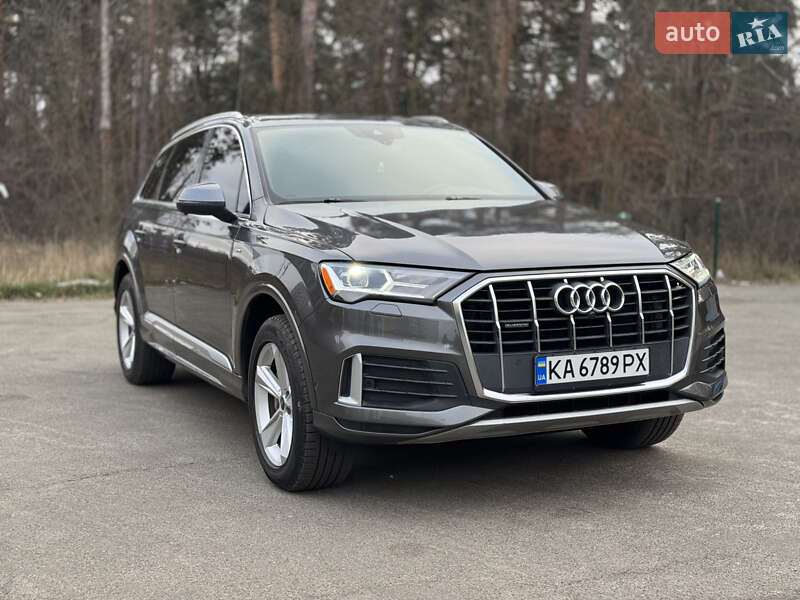 Внедорожник / Кроссовер Audi Q7 2020 в Киеве