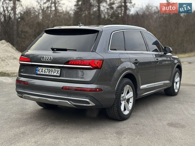 Внедорожник / Кроссовер Audi Q7 2020 в Киеве