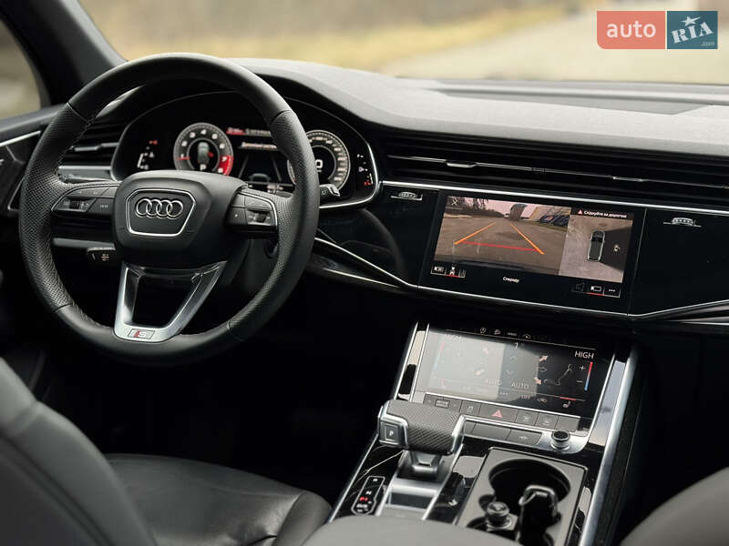 Внедорожник / Кроссовер Audi Q7 2020 в Киеве