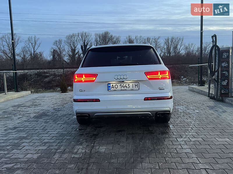 Внедорожник / Кроссовер Audi Q7 2016 в Виноградове