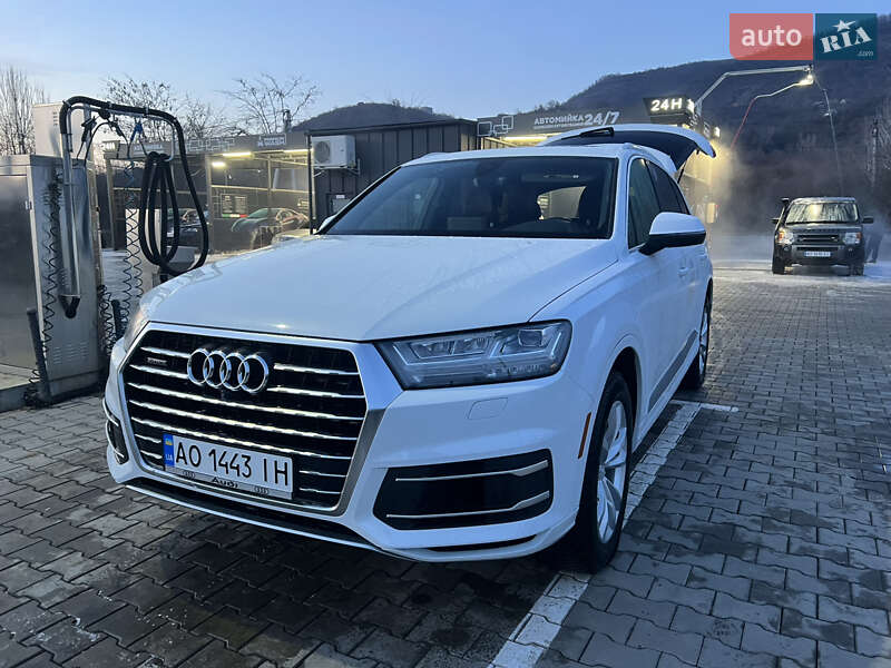 Внедорожник / Кроссовер Audi Q7 2016 в Виноградове