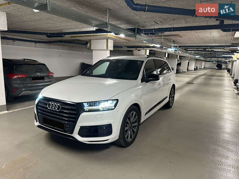 Внедорожник / Кроссовер Audi Q7 2019 в Киеве