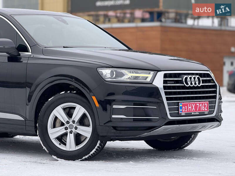 Позашляховик / Кросовер Audi Q7 2017 в Києві