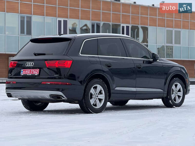 Позашляховик / Кросовер Audi Q7 2017 в Києві