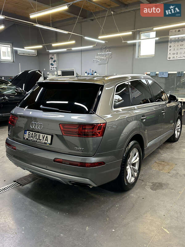 Внедорожник / Кроссовер Audi Q7 2016 в Киеве