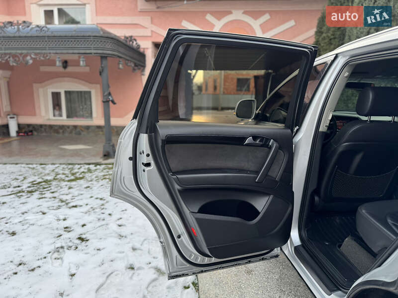 Внедорожник / Кроссовер Audi Q7 2007 в Черновцах