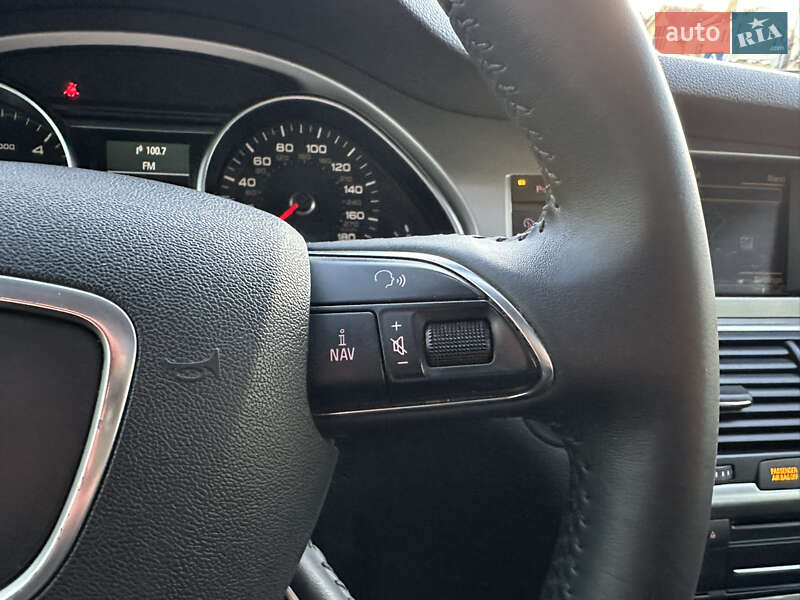 Позашляховик / Кросовер Audi Q7 2014 в Дубні