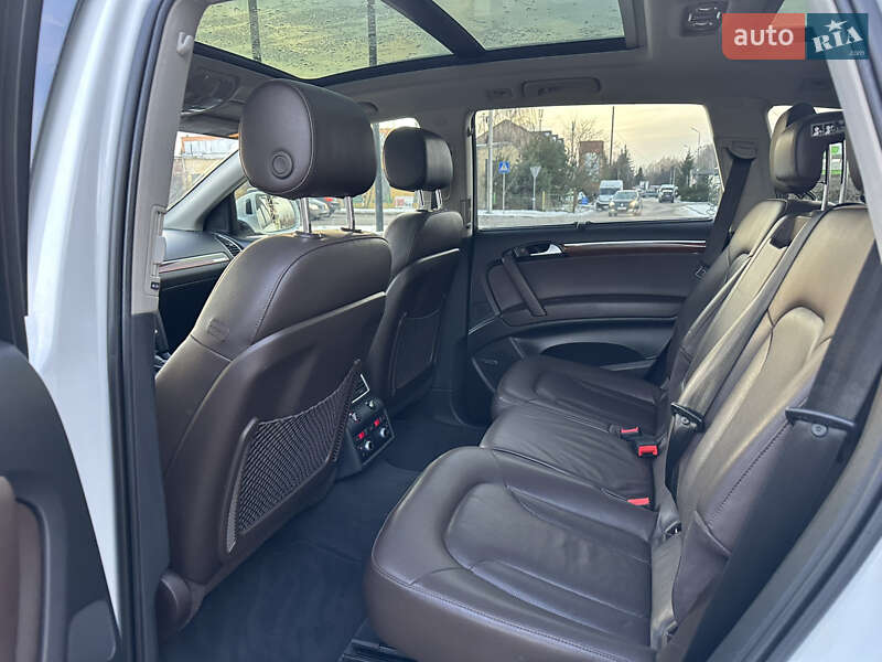 Позашляховик / Кросовер Audi Q7 2014 в Дубні