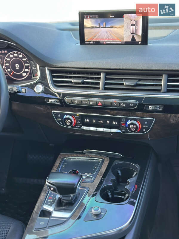 Внедорожник / Кроссовер Audi Q7 2017 в Киеве