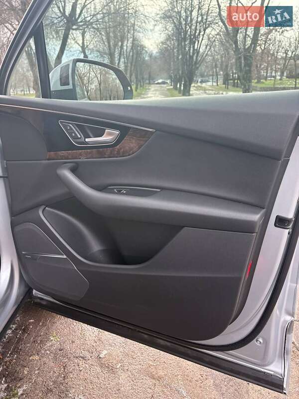 Внедорожник / Кроссовер Audi Q7 2017 в Запорожье фото 35 Внедорожник / Кроссовер Audi Q7 2017 в Запорожье