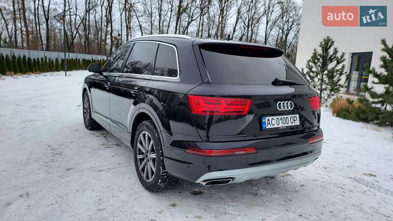 Внедорожник / Кроссовер Audi Q7 2016 в Луцке