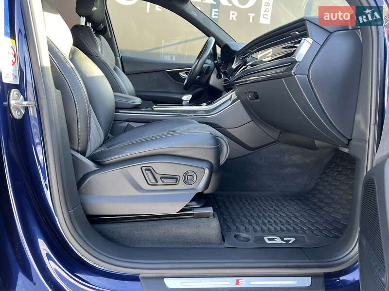Позашляховик / Кросовер Audi Q7 2021 в Львові фото 31 Позашляховик / Кросовер Audi Q7 2021 в Львові