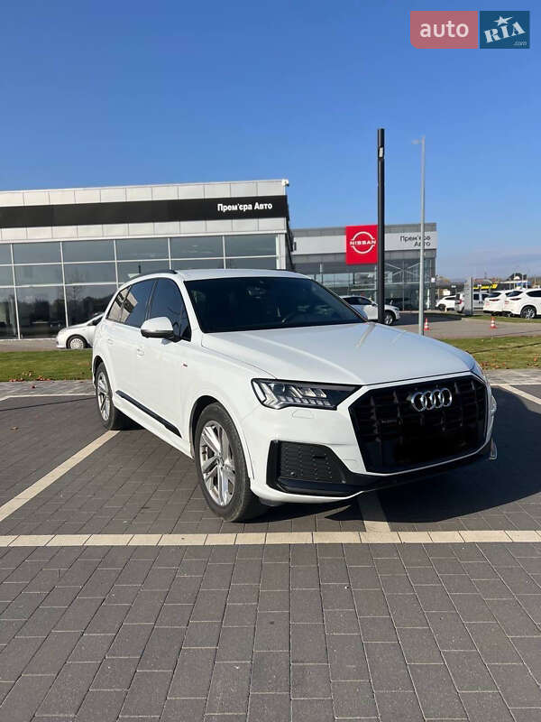 Внедорожник / Кроссовер Audi Q7 2020 в Мукачево