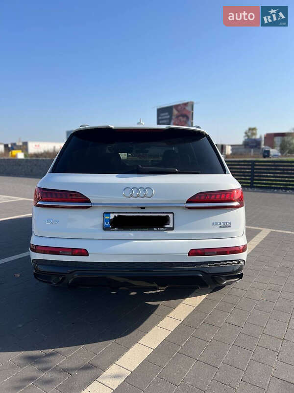 Внедорожник / Кроссовер Audi Q7 2020 в Мукачево