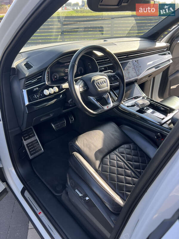 Внедорожник / Кроссовер Audi Q7 2020 в Мукачево