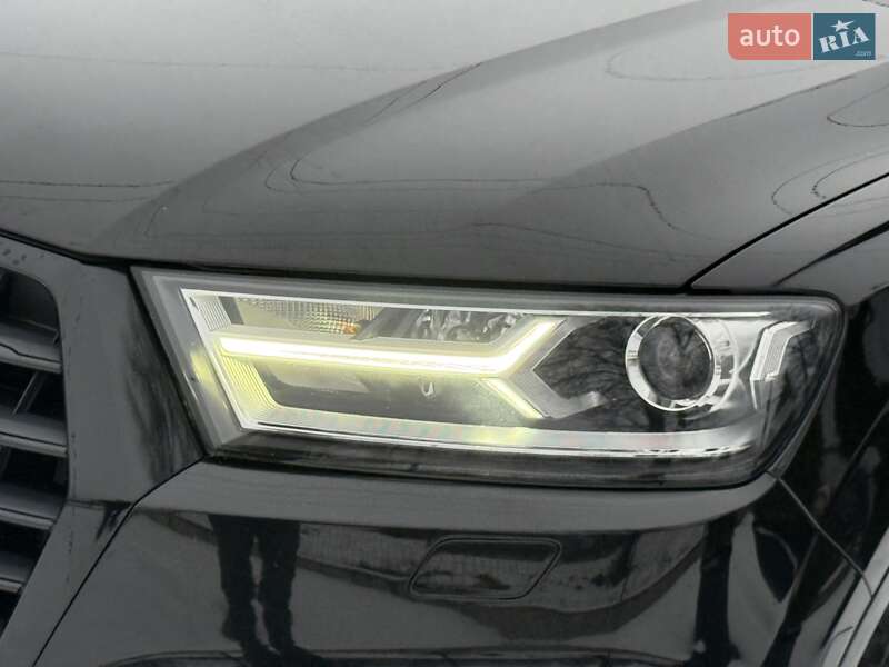 Позашляховик / Кросовер Audi Q7 2018 в Вінниці