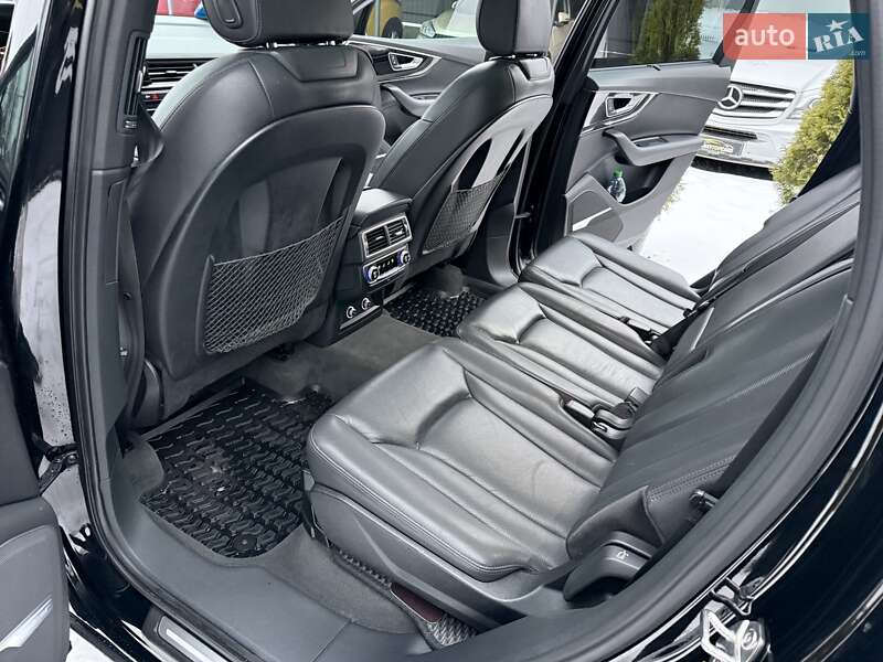 Позашляховик / Кросовер Audi Q7 2018 в Вінниці