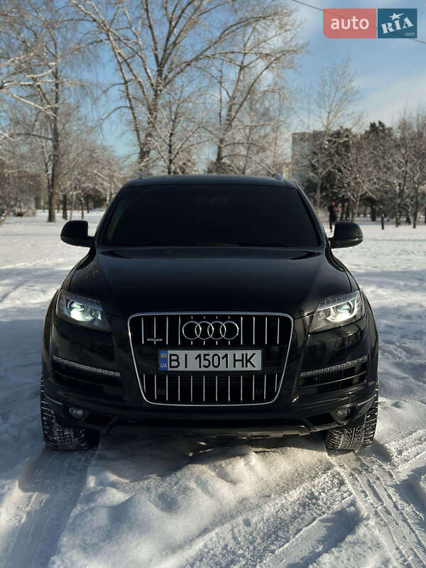 Внедорожник / Кроссовер Audi Q7 2013 в Кременчуге