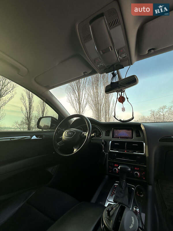 Внедорожник / Кроссовер Audi Q7 2013 в Кременчуге