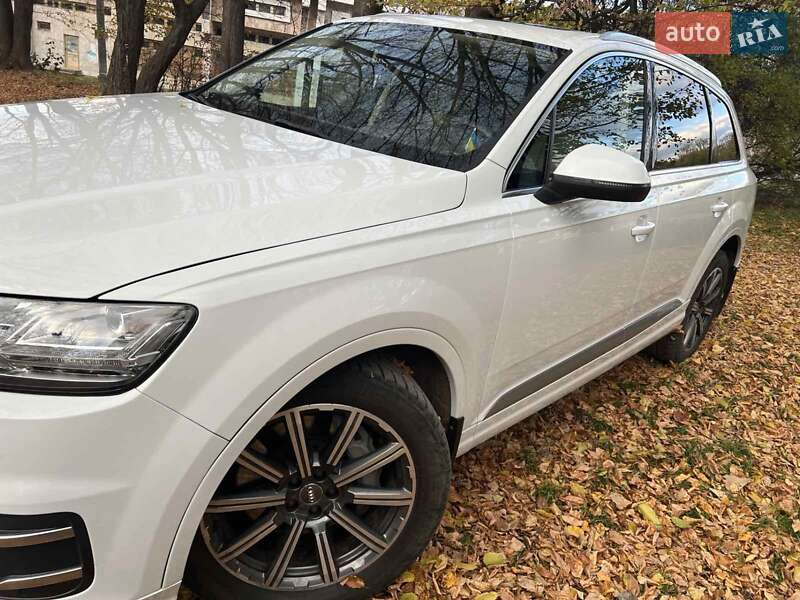Внедорожник / Кроссовер Audi Q7 2019 в Ивано-Франковске