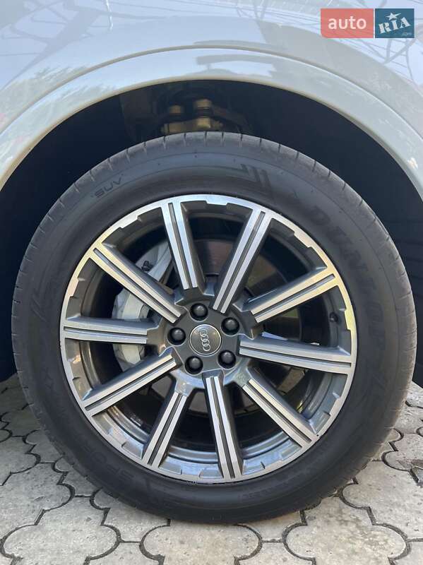 Внедорожник / Кроссовер Audi Q7 2019 в Ивано-Франковске