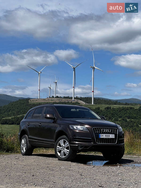 Позашляховик / Кросовер Audi Q7 2011 в Рівному